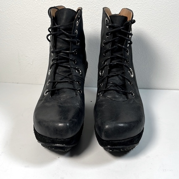 John Fluevog Shoes - John Fluevog square heels ankle boots